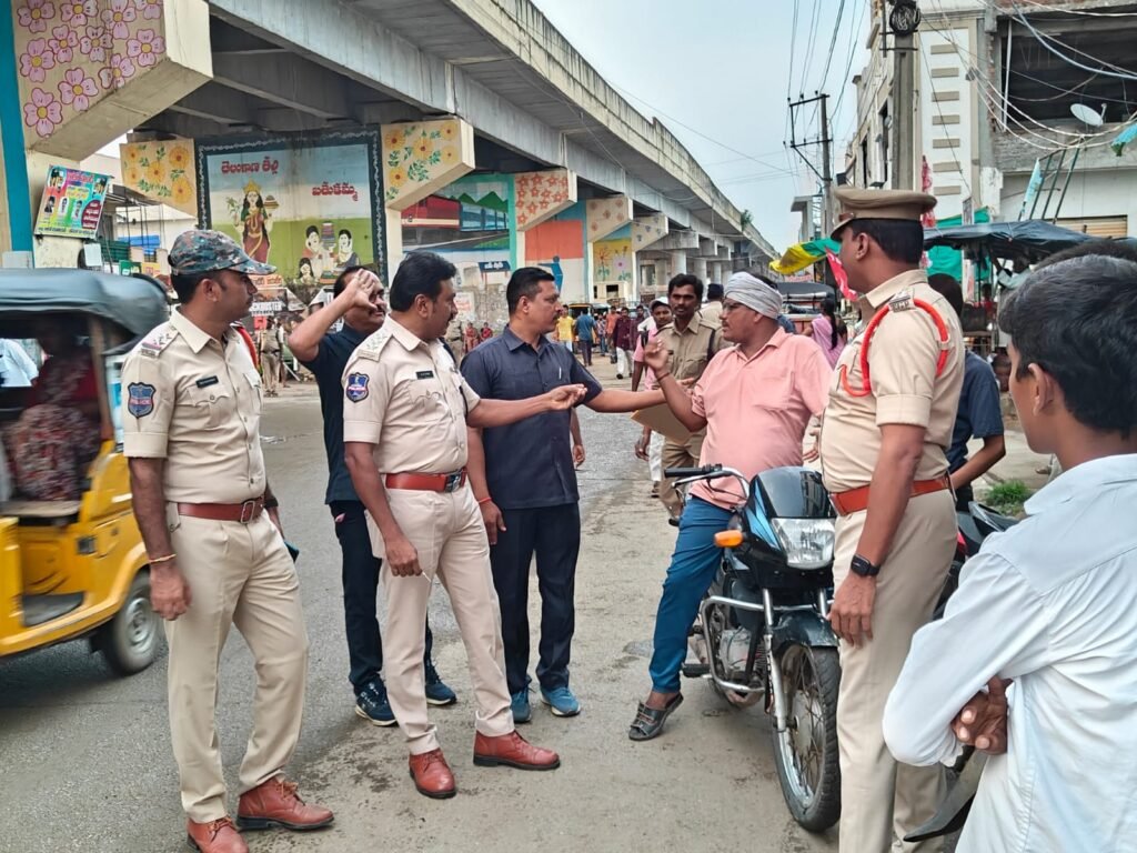 బోనకల్ మండల కేంద్రంలో పోలీసుల స్పెషల్ డ్రైవ్