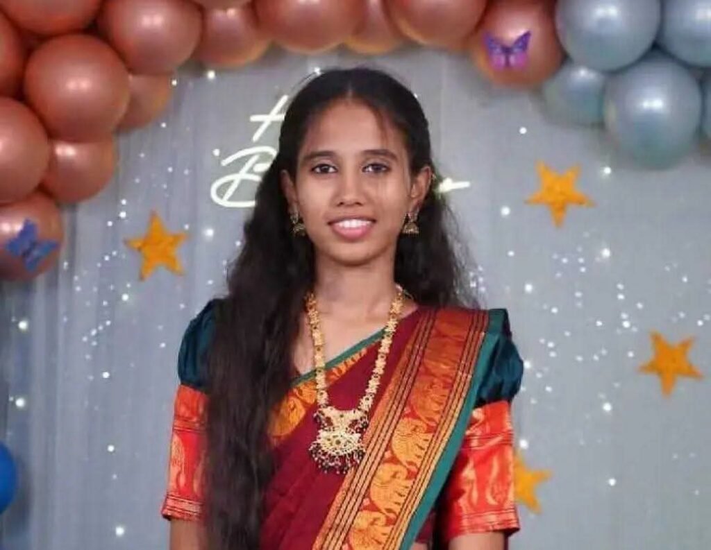 వందే భారత్ రైలు ఢీకొని యువతి మృతి