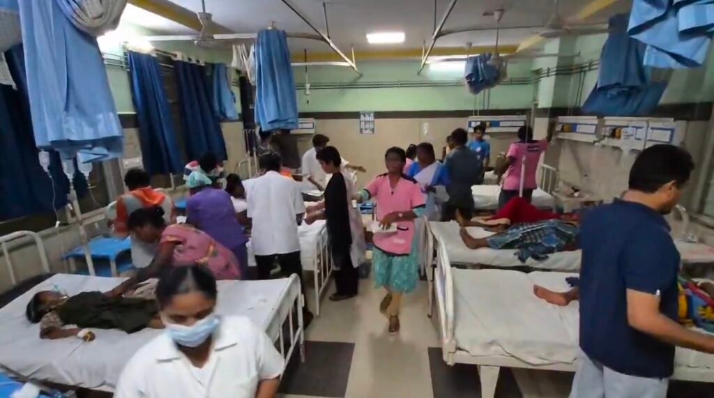 క్లోరోక్విన్ మాత్రలు వికటించి ఇద్దరు విద్యార్థులు మృతి