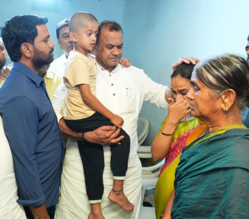 జర్నలిస్ట్ కుటుంబానికి అండగా* *మంత్రి కోమటి రెడ్డి వెంకట్ రెడ్డి*